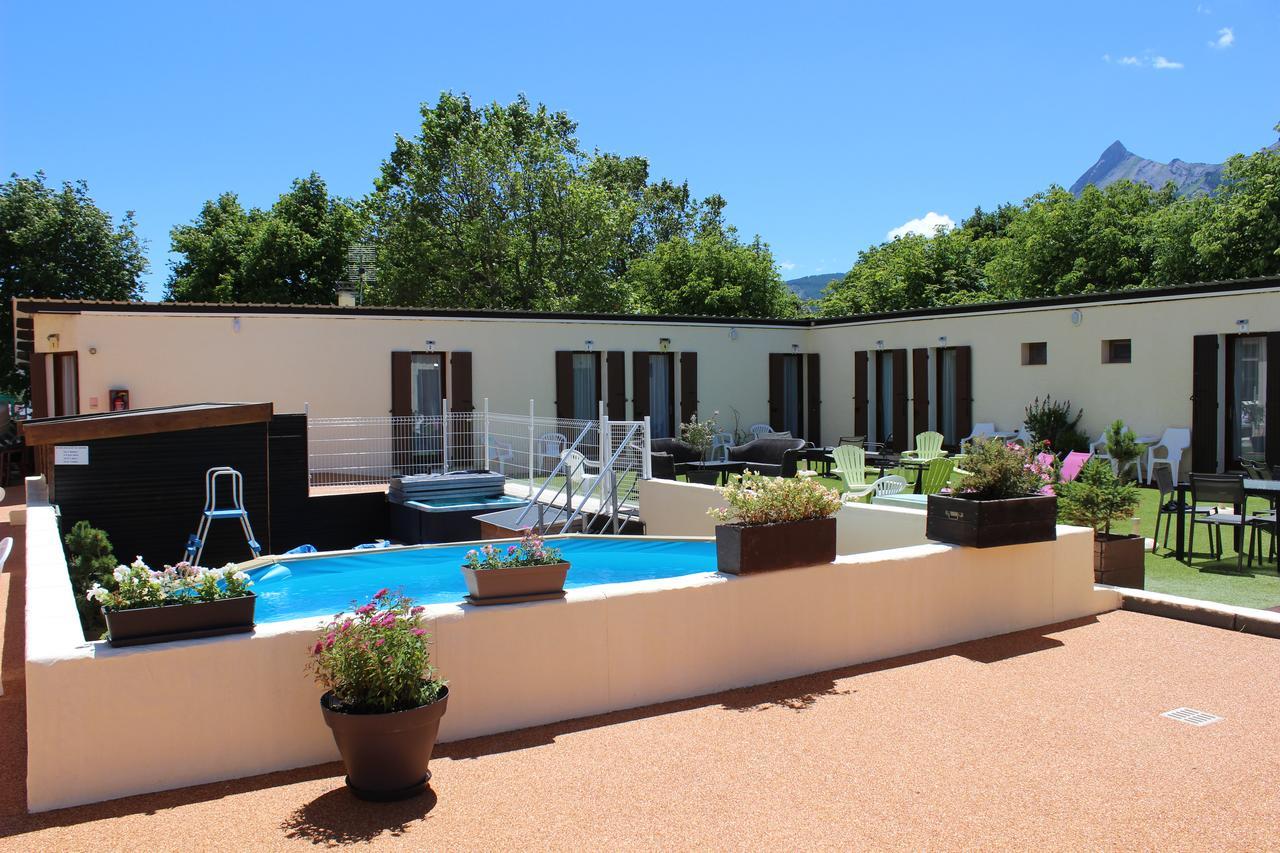 Hotel Le Connetable Saint-Bonnet-en-Champsaur Exterior foto